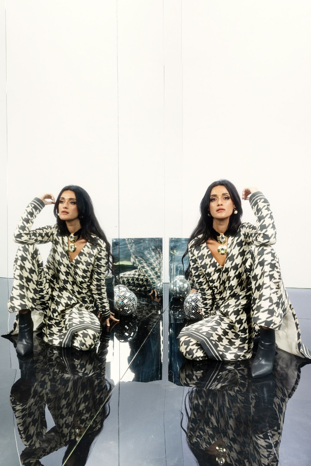 Houndstooth with houndstooth border