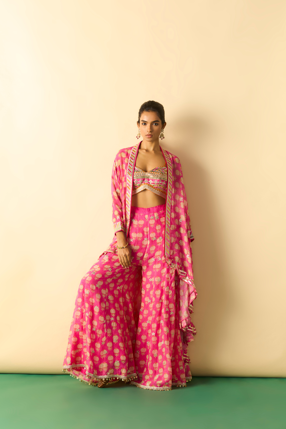 Dharika Cape Set
