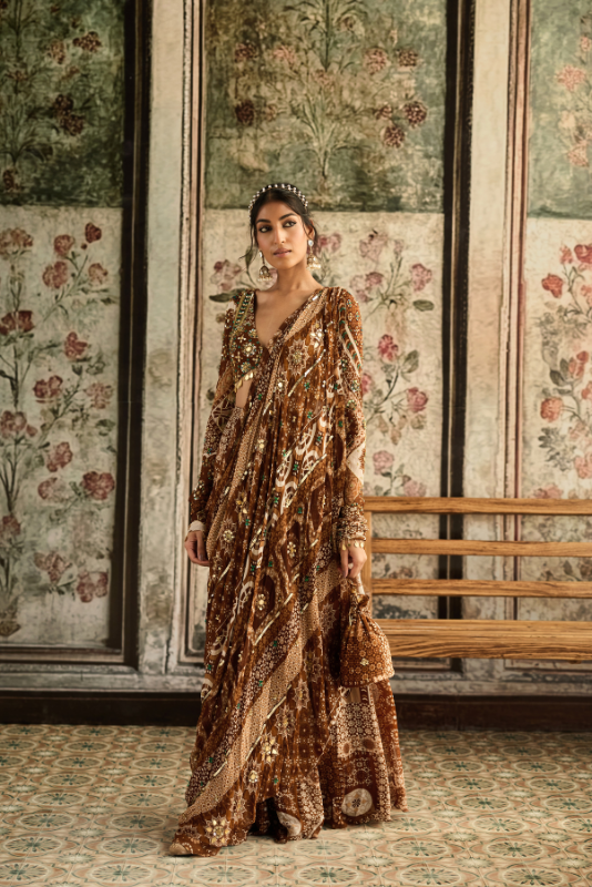 CARAMEL PRINT AND HIGHLIGHTED PLUNGE NECK BLOUSE WITH SHARARA SAREE SET
