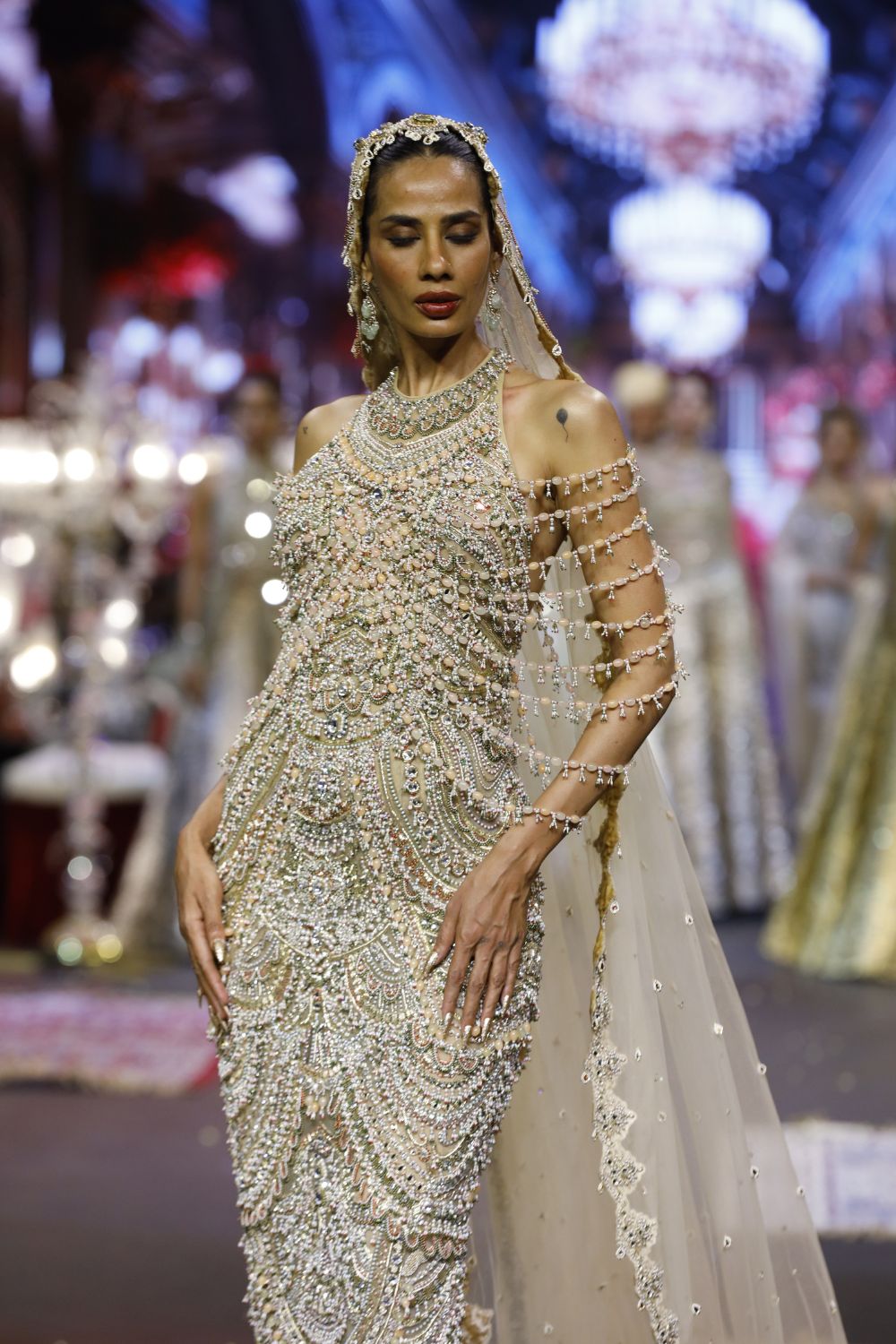 Sheeshmahal Jadau Gown