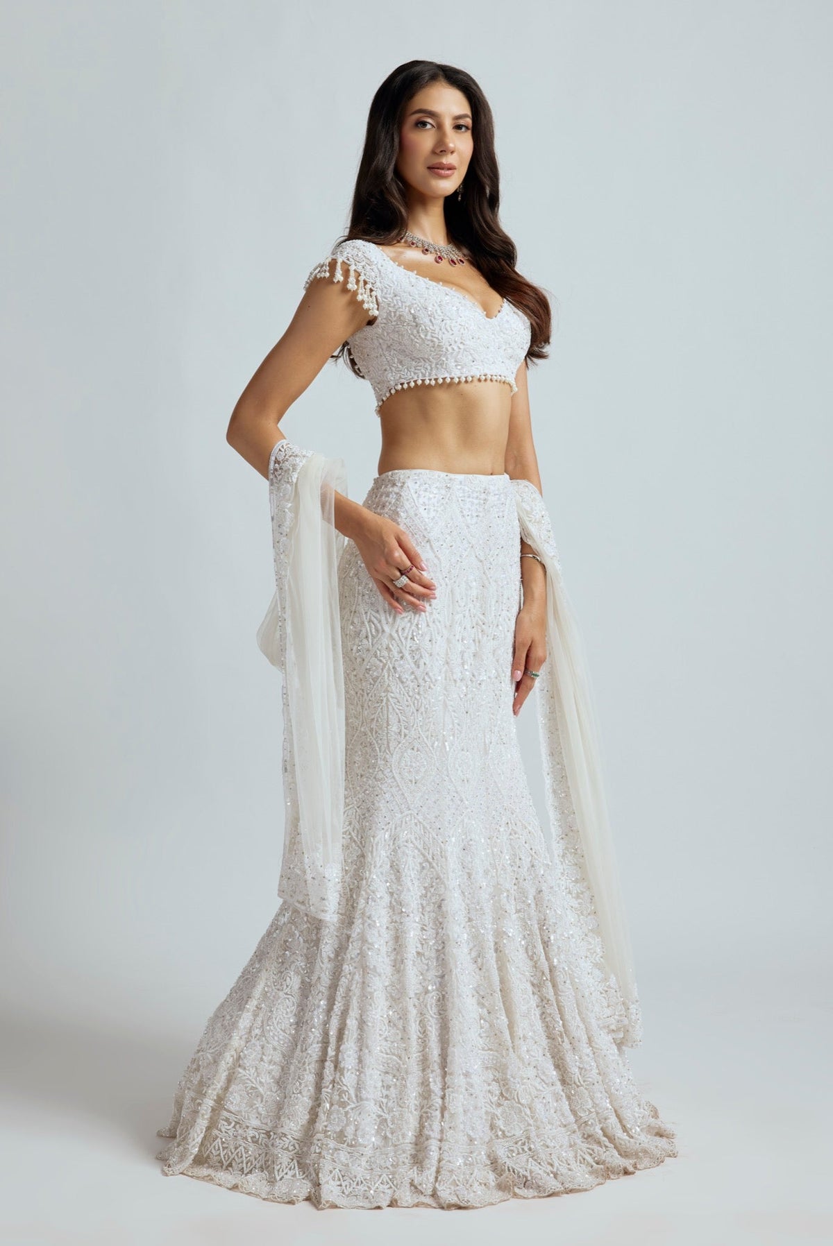 ANGELINA WHITE FISHCUT