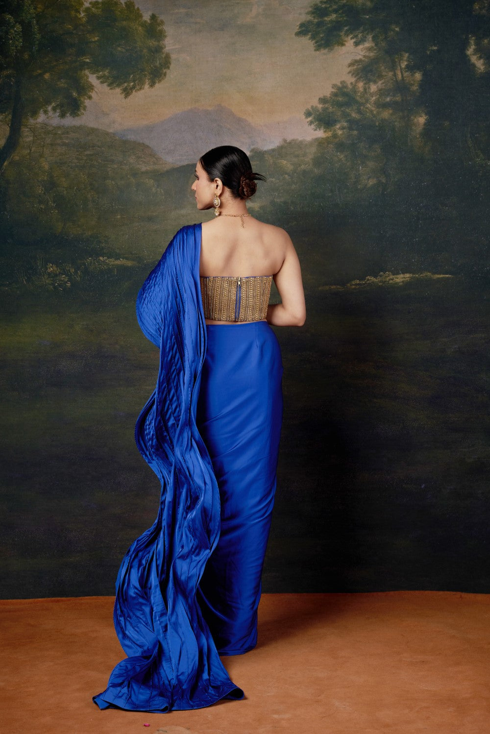 Fully Hand-Embroidered & Hand-Stitched Blouse with Stylish Wire Work Pallu cocktail Saree