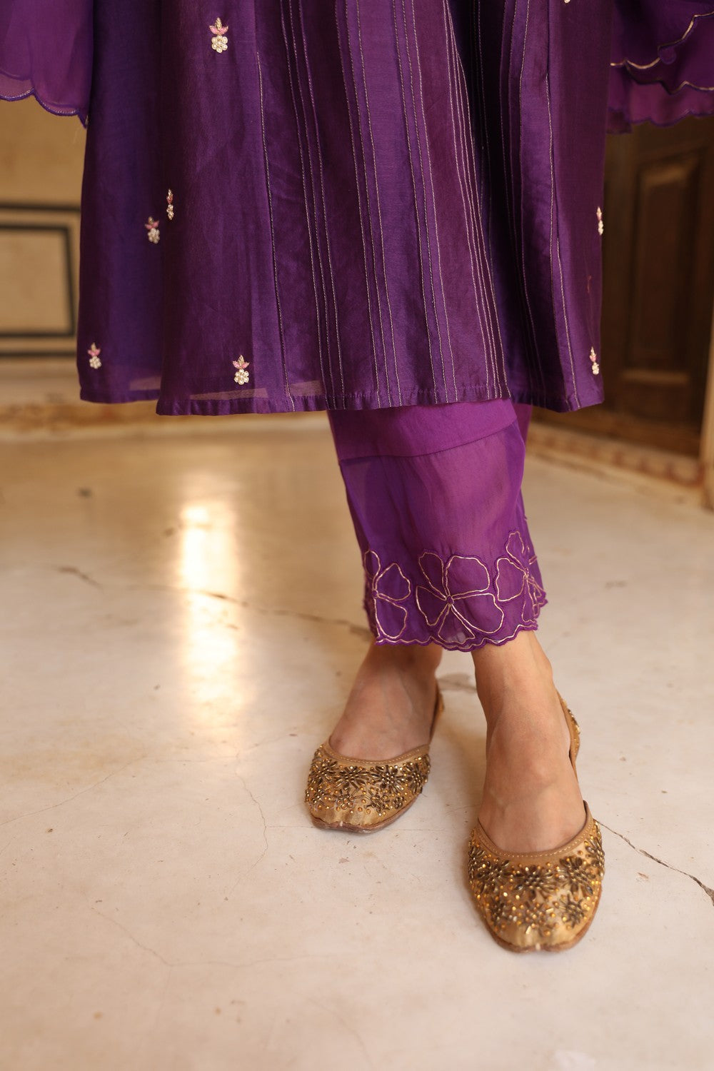 Kashvi suit