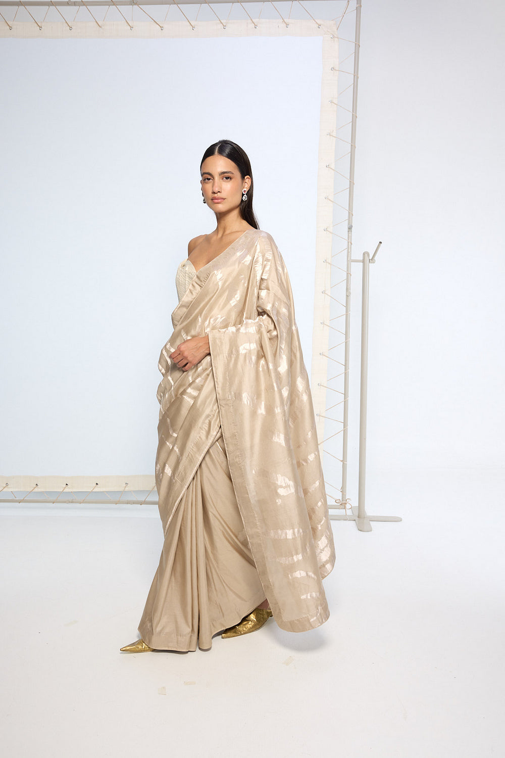 Handwover Beige Silk Saree