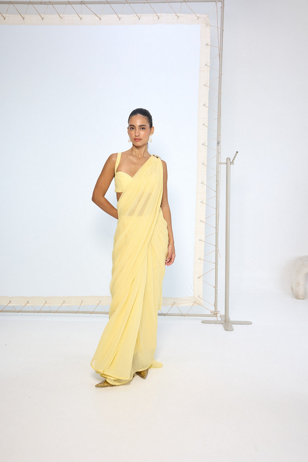 Soft Yellow Movable Brooch Saree