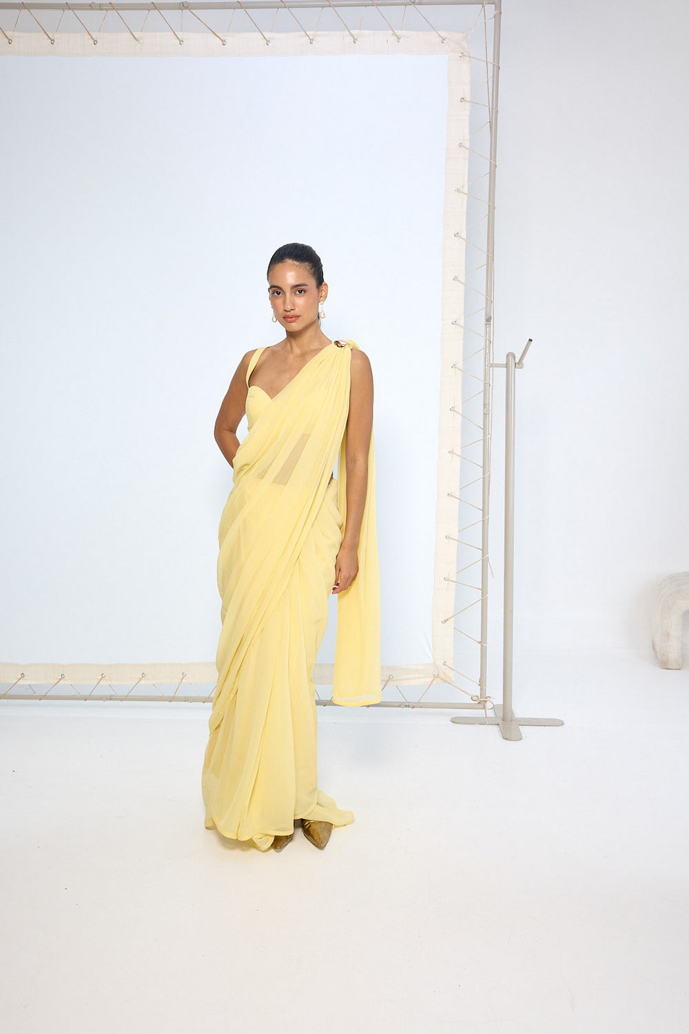 Soft Yellow Movable Brooch Saree