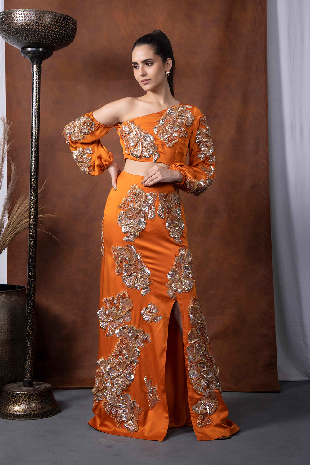 Arjwan Offshoulder top