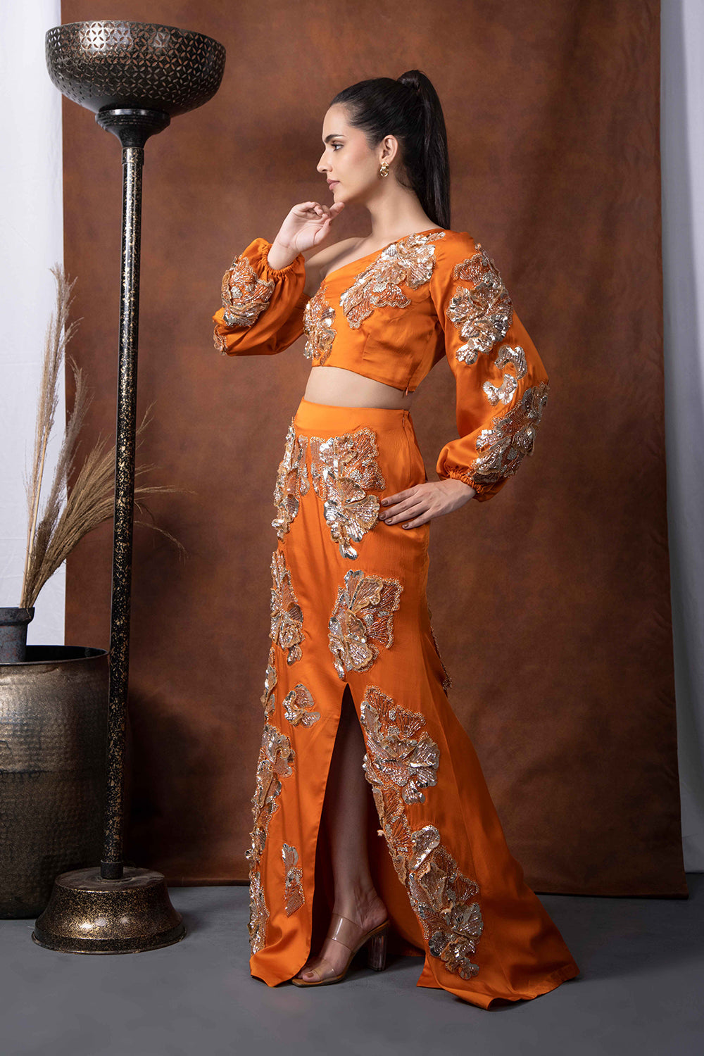 Arjwan Offshoulder top