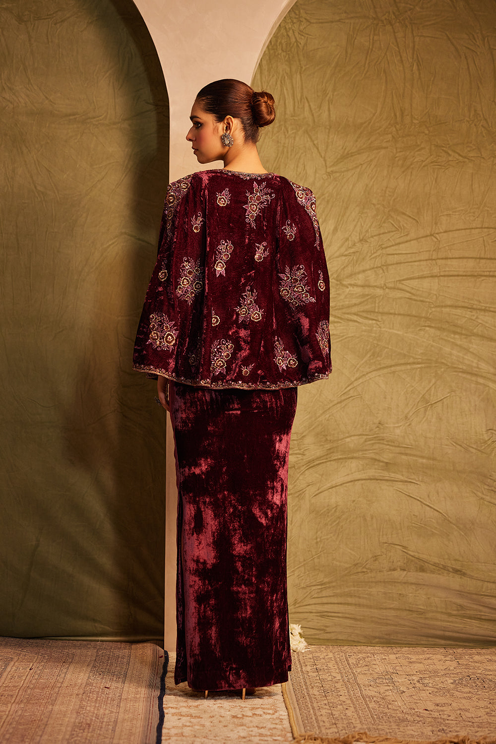 Wine Cape Jacket With High Side Slit Dress