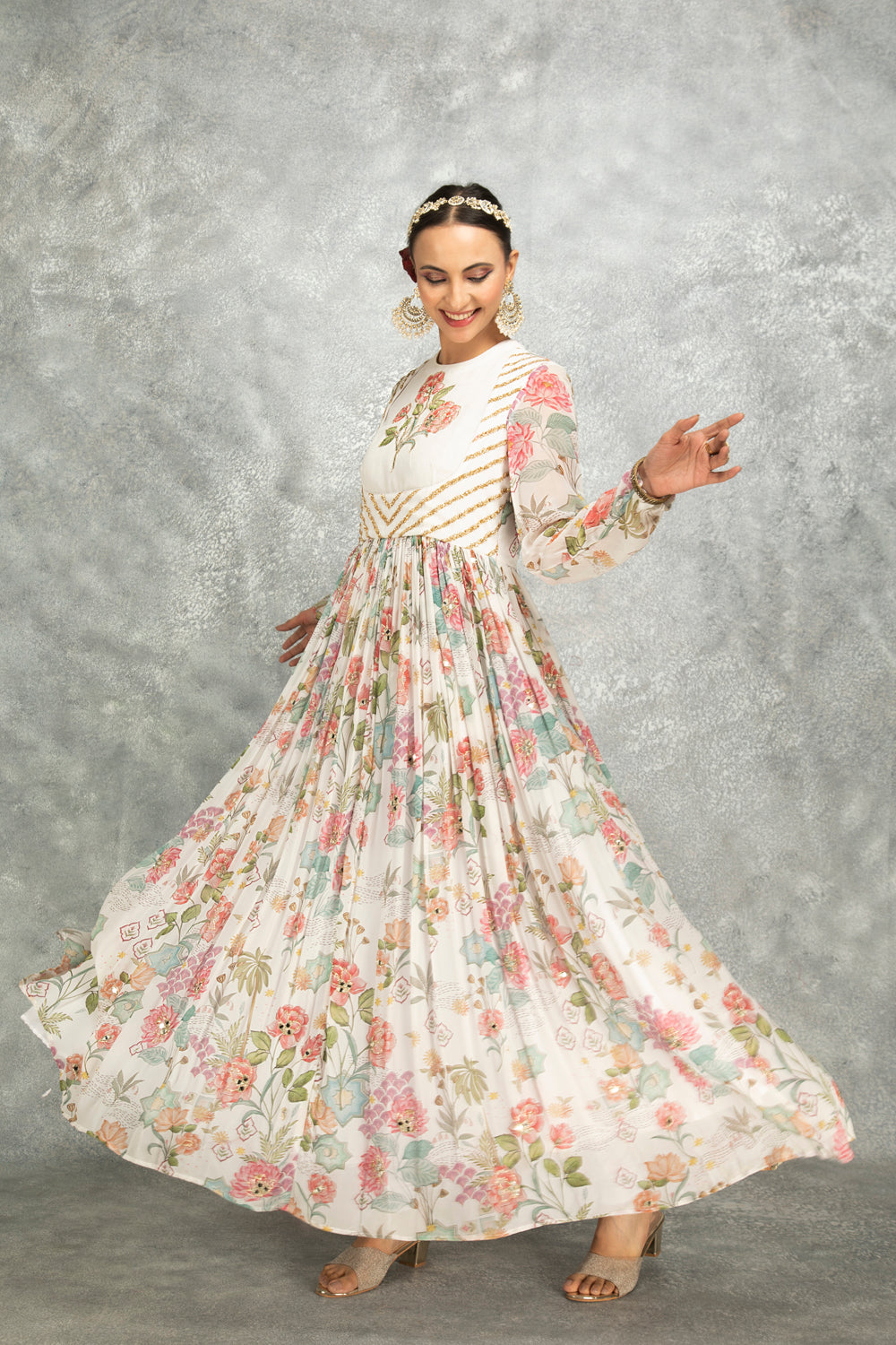 White Mirror Work With Scalloping Dupatta Set Of 3
