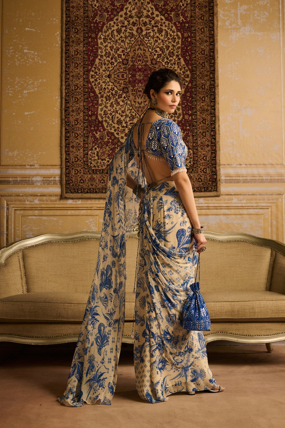 Blue Print Highlighted Blouse And Saree Set