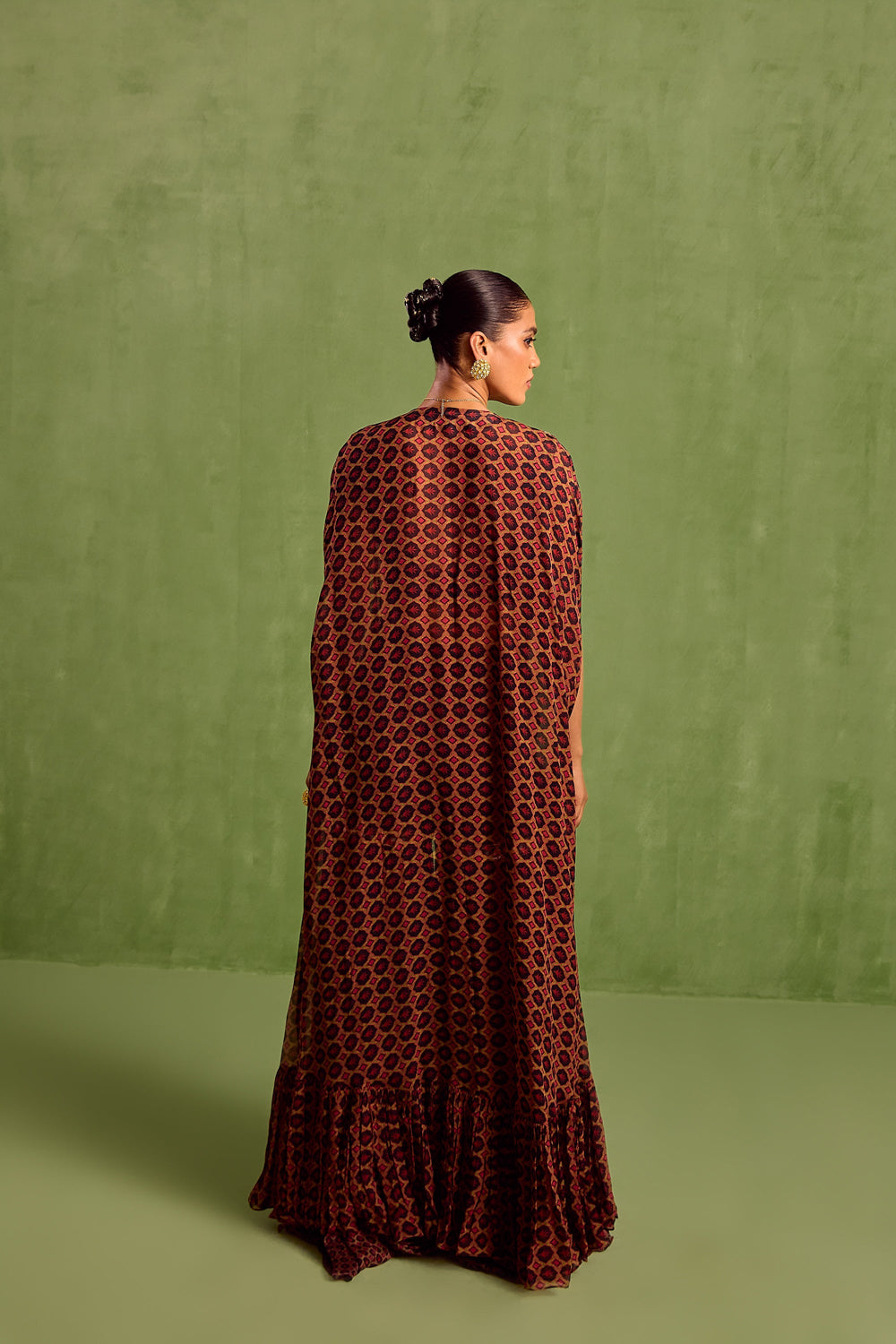 Black Viscose Chinon Print Quatrefoil Butti Pre-draped Saree With Blouse