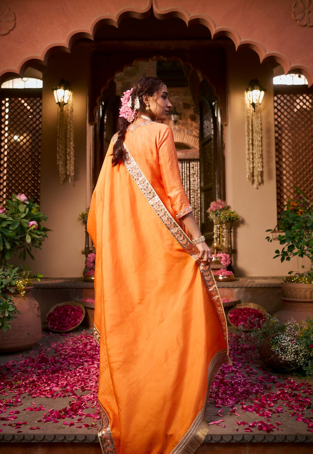 AAGAYI PEACH LUNGI SET