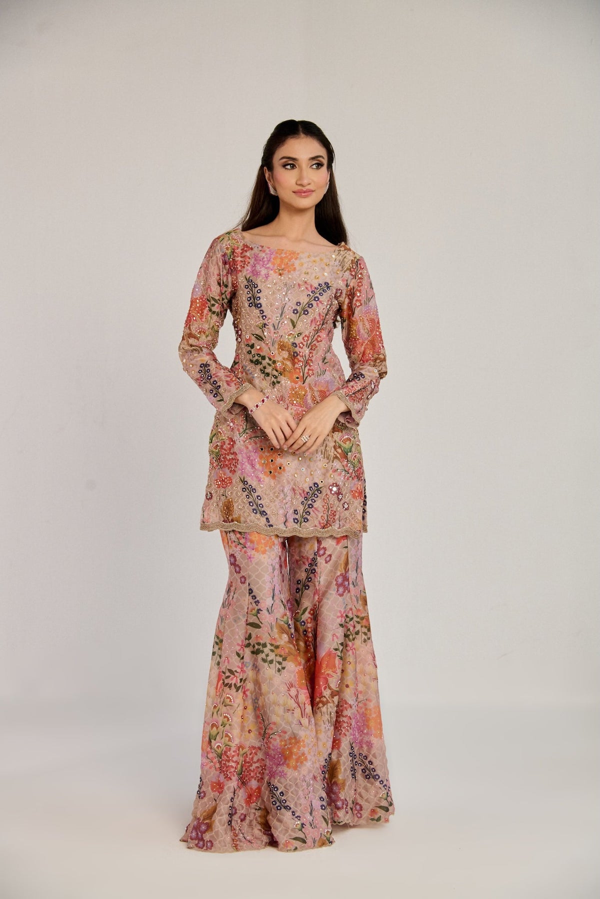 MULTI HUED SUIT