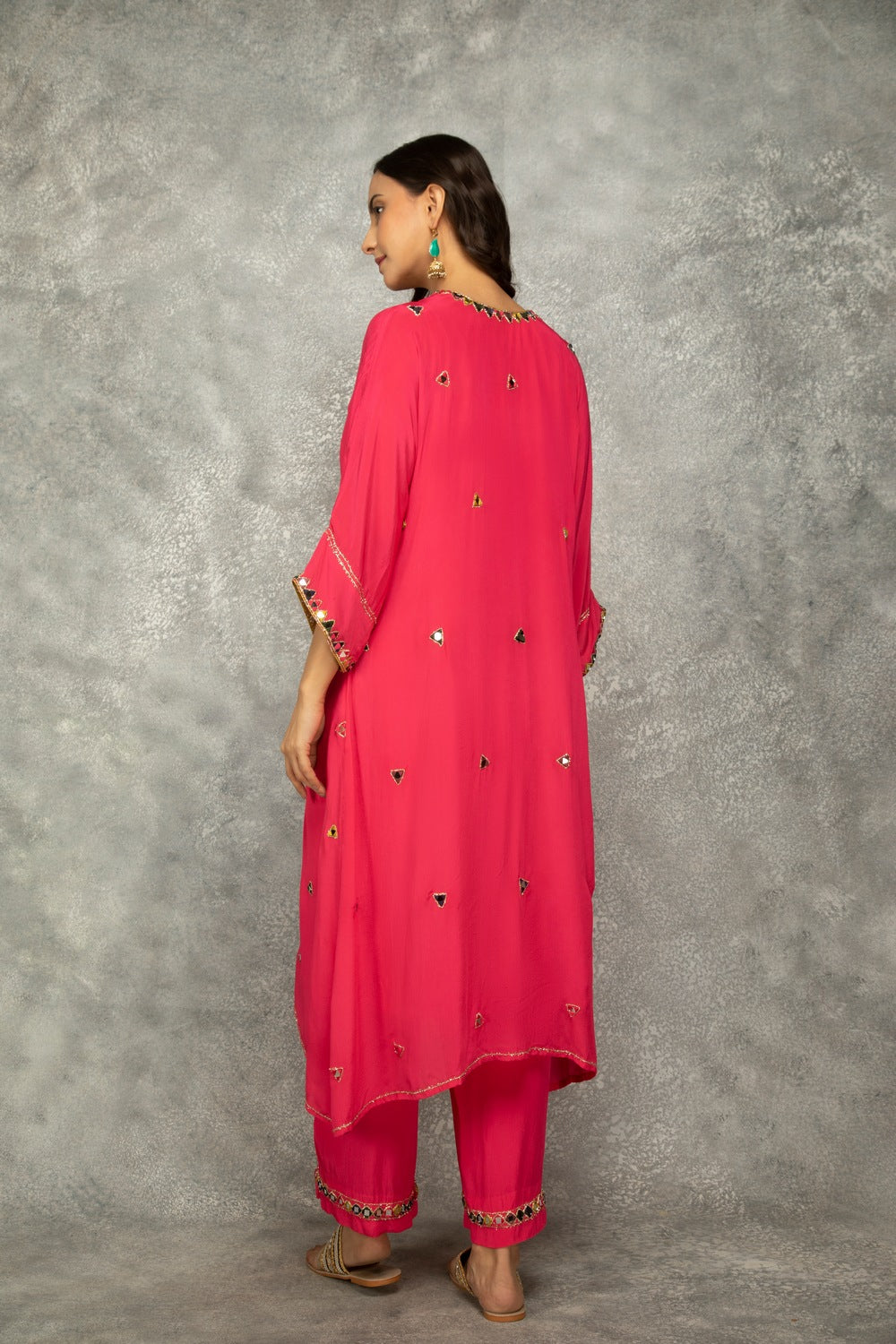 FushiaHigh Low Low Mirror Work Kaftaan Set