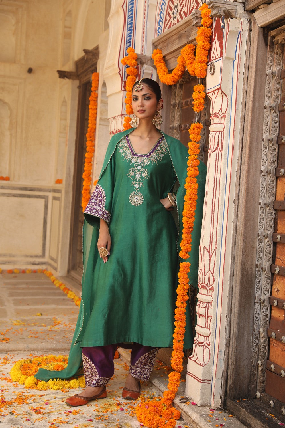 Heena suit set