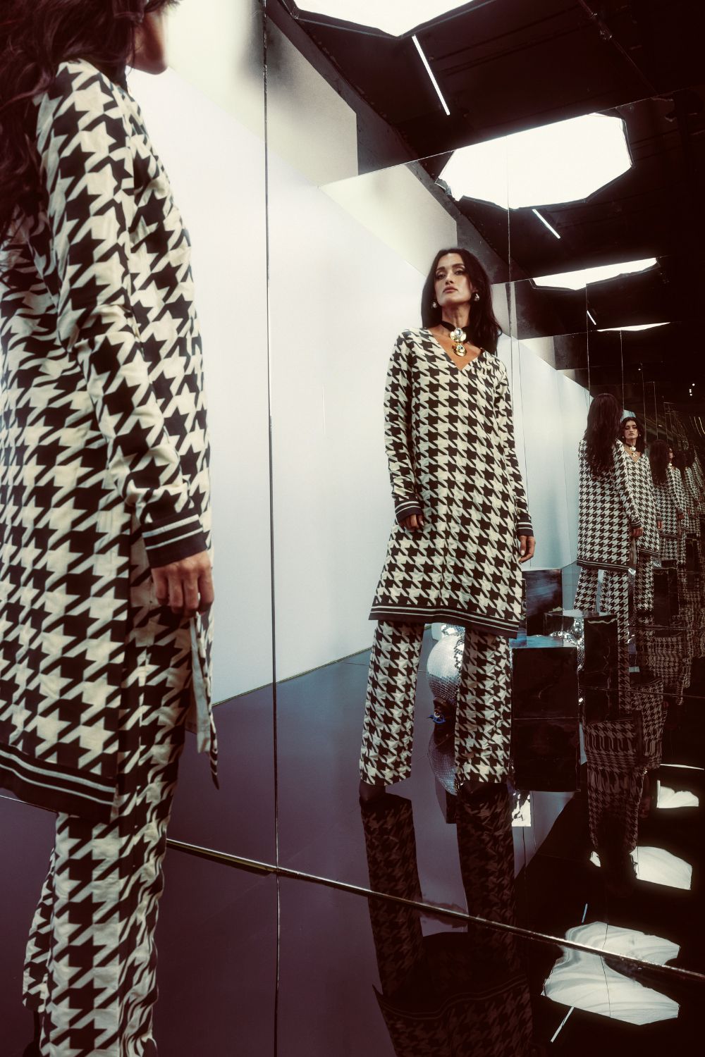 Houndstooth with houndstooth border