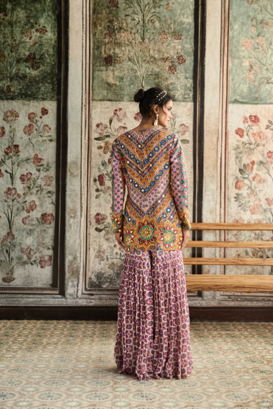 MULTI-COLOR  PRINT AND HIGHLIGHTED  JACKET SET