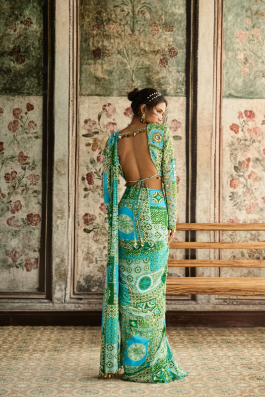AQUA PRINT AND HIGHLIGHTED DHOTI SAREE SET