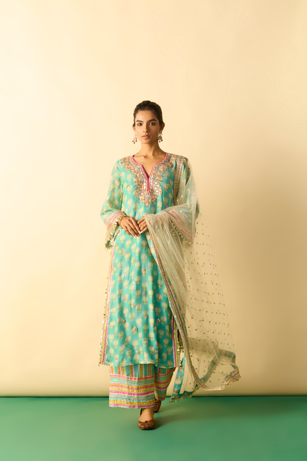 Dwiti Kurta Set