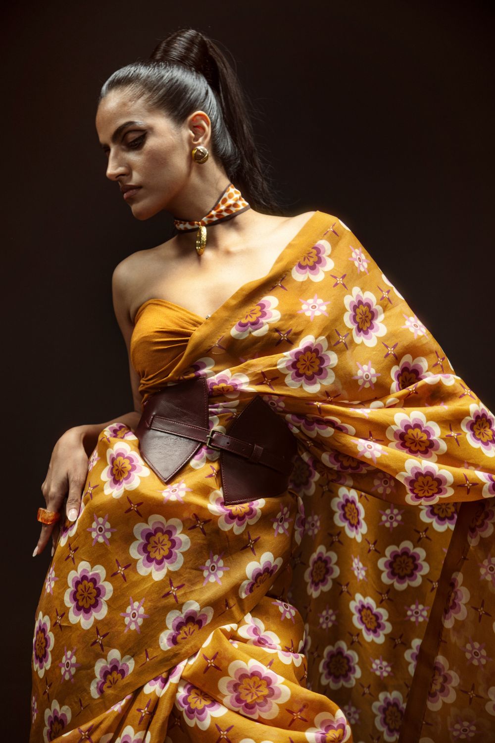 Retro florals Ochre