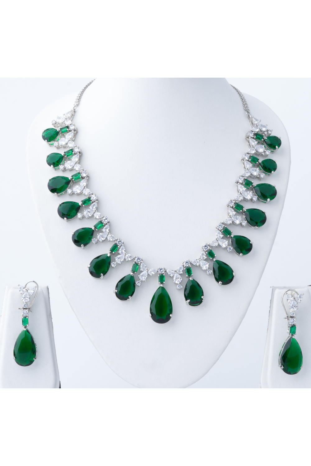 Emerald Radiance Statement Necklace Set
