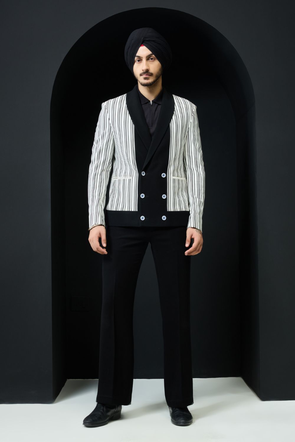 White and black strip jacket detailing with white button