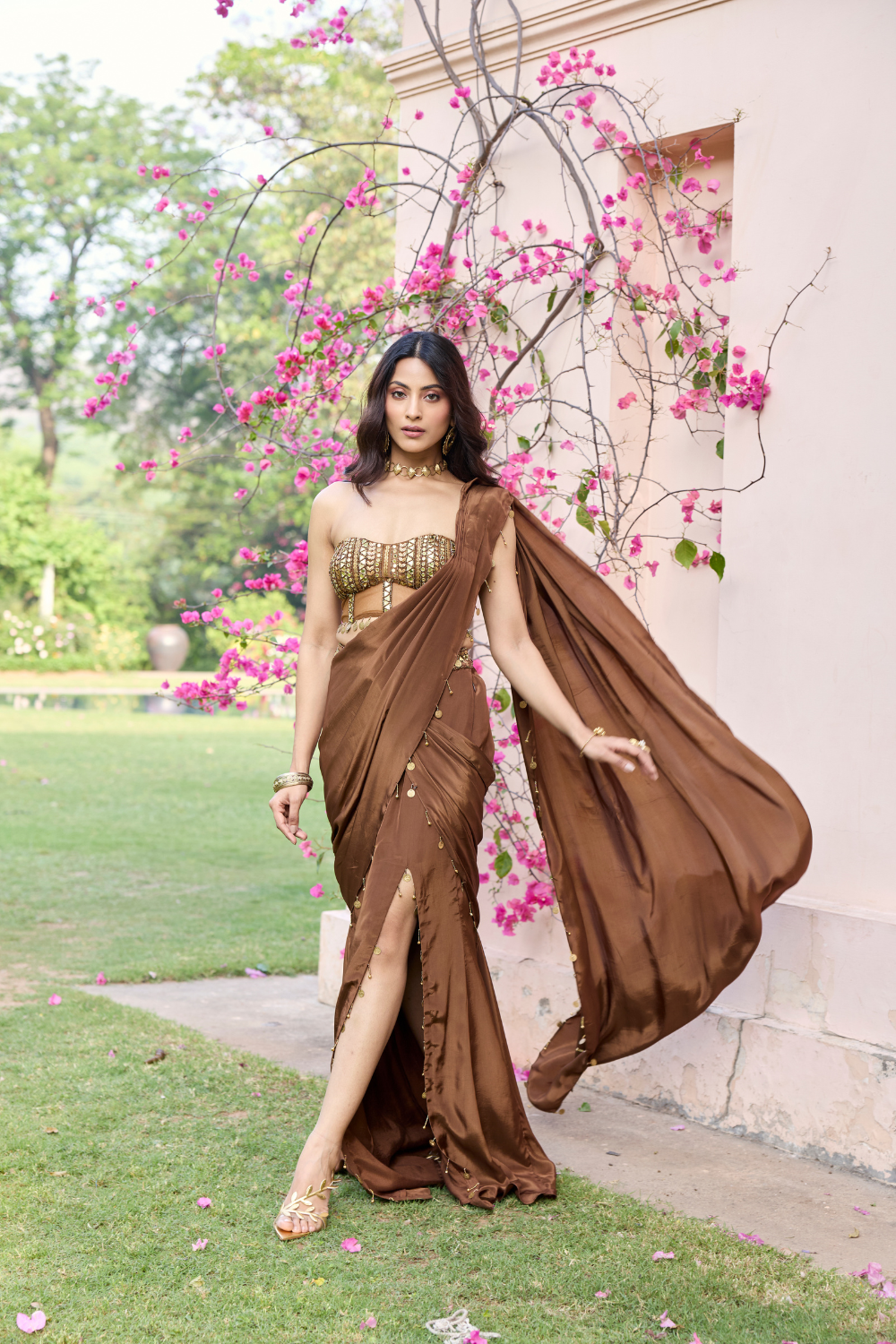 MOCHA BROWN TASSELED SLIT SAREE SET