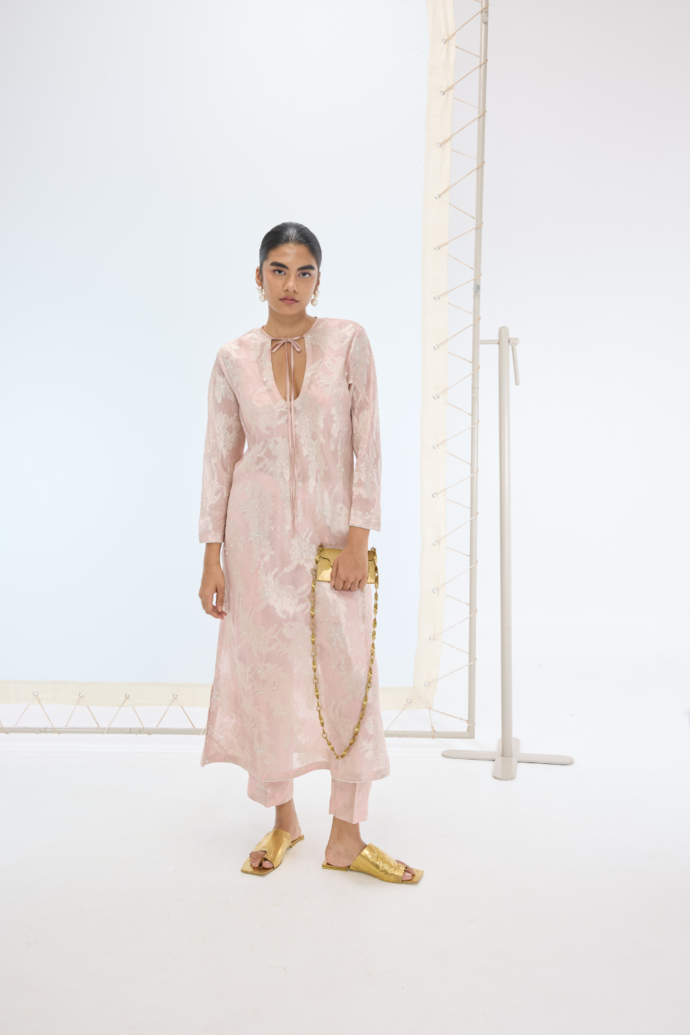 The Diana Kurta Set in Peach