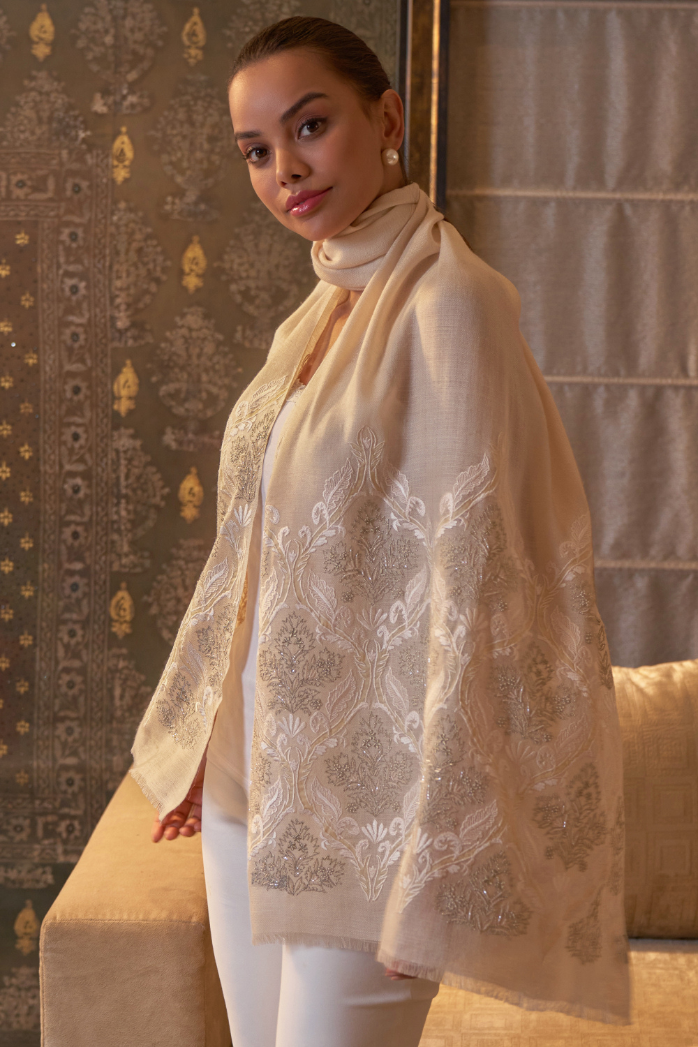Royal Crest | Embroidered Wool Silk Stole