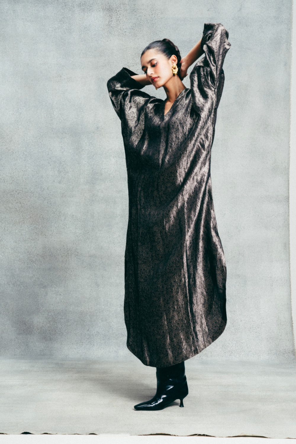 Handwoven Tar Black Banarasi Kaftan