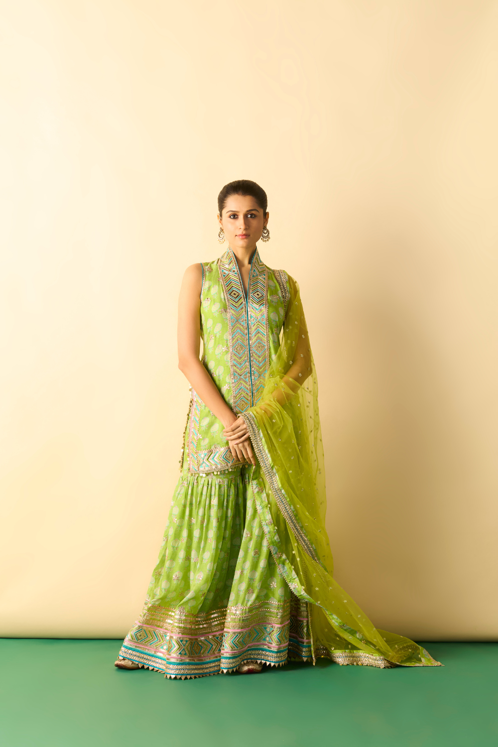 Aarvi Sharara Set