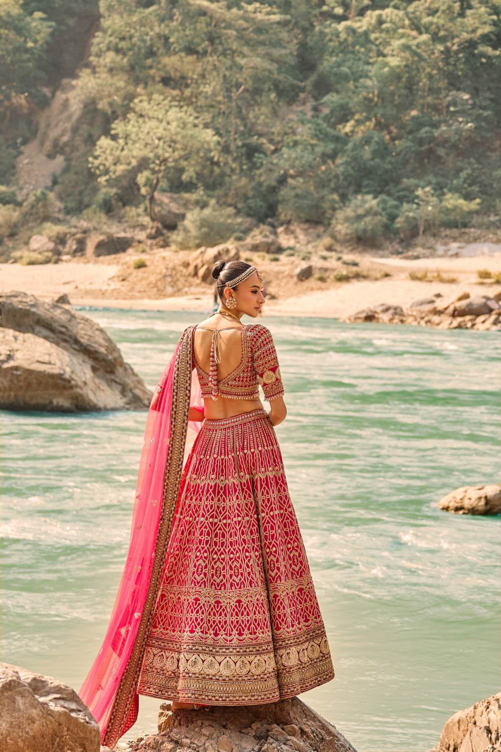 REGALIA JAALI LEHENGA