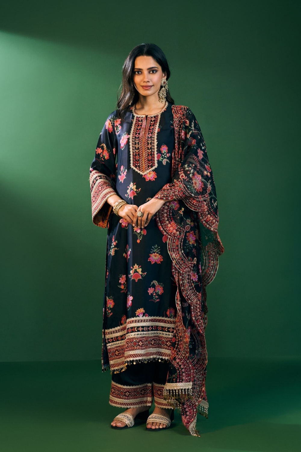 Ovia Cupro Satin Printed Black Kurta & Pant Set