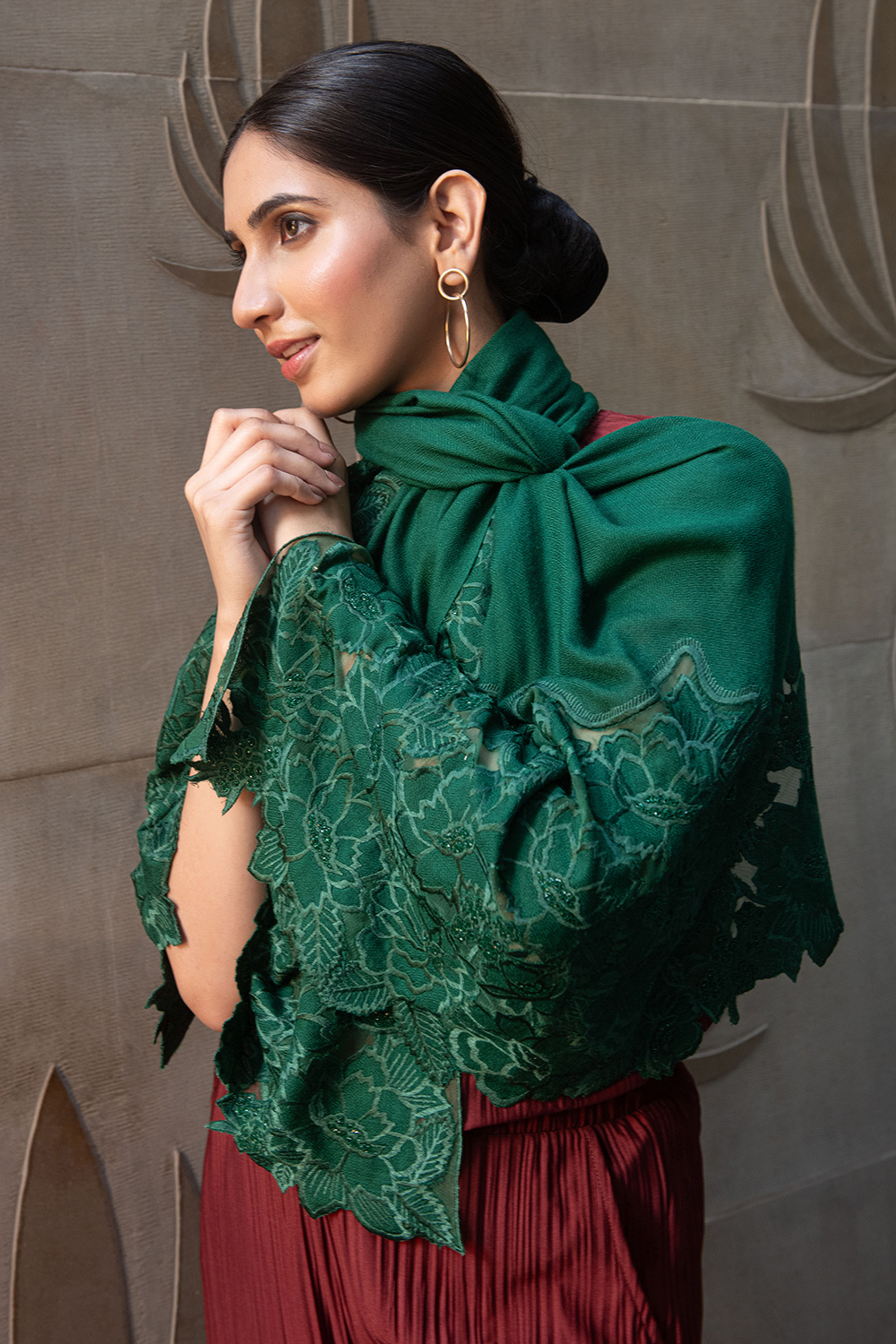 A Rose Dream | Embroidered Wool Silk Stole – Emerald