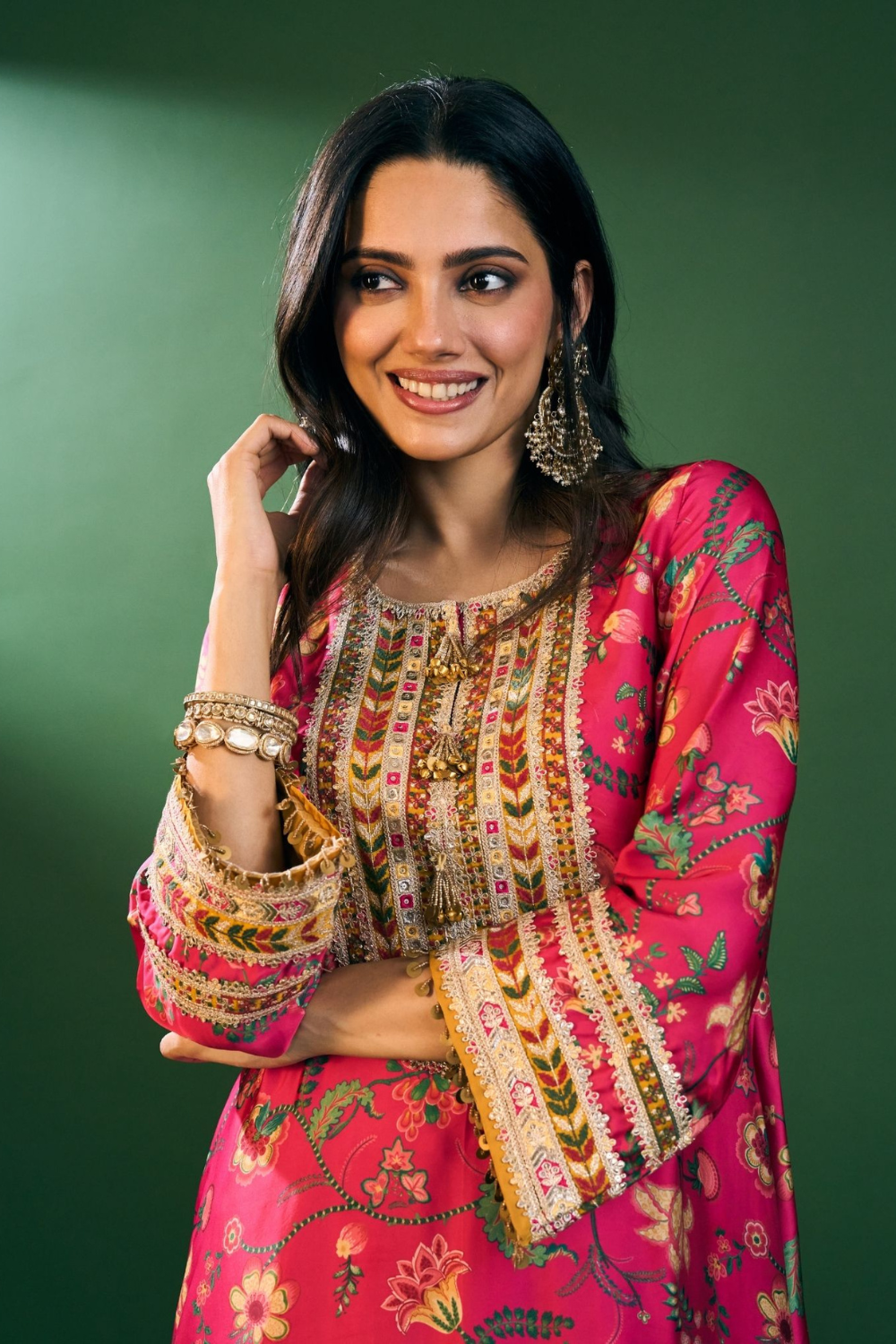 Sahi Cupro Satin Printed Fuchsia Kurta with Fuchsia Salwar Set