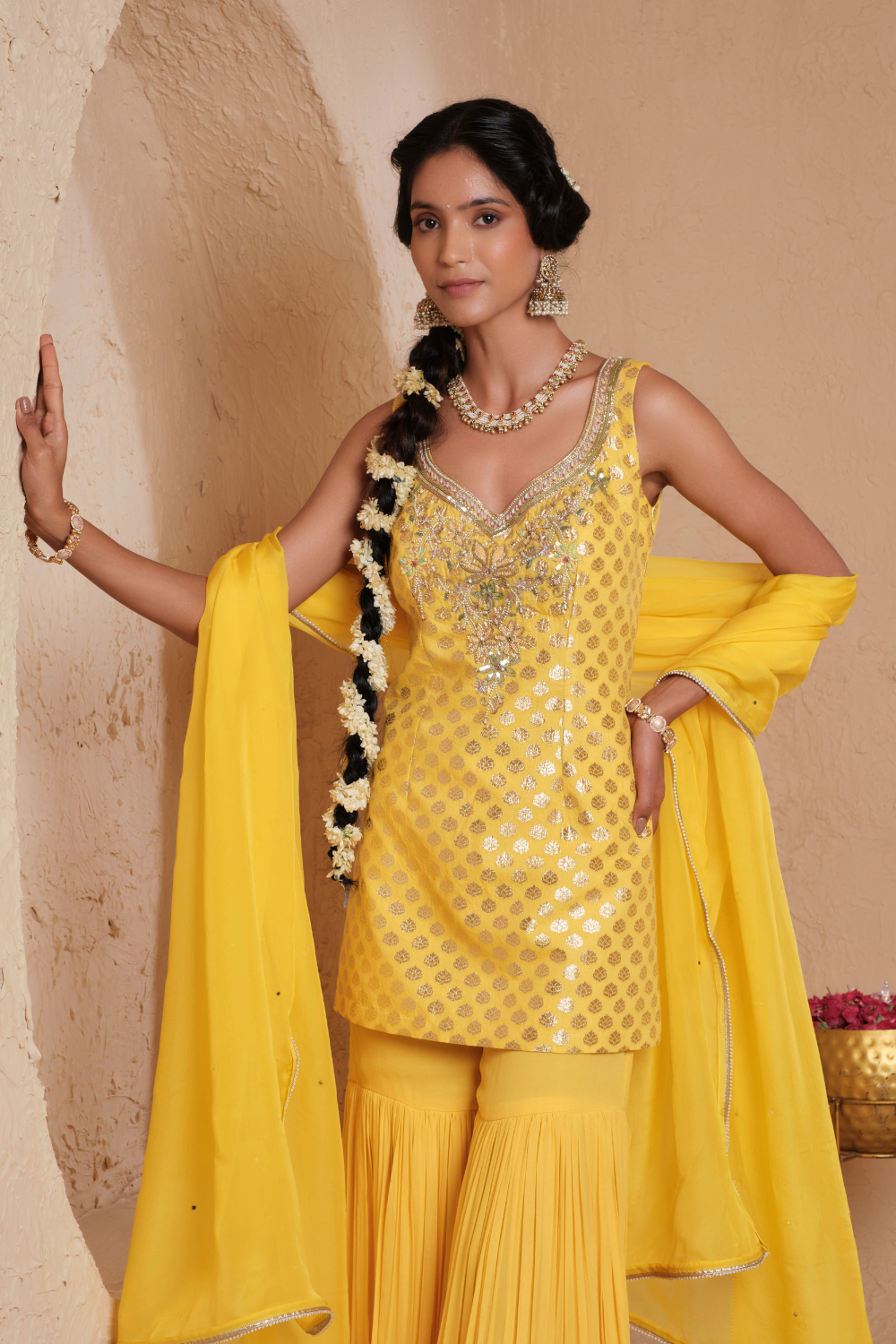 Tejasvi gharara set
