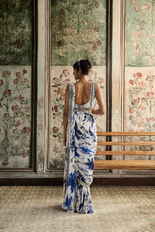 IVORY & BLUE FLORAL PRINT AND HIGHLIGHTED BORDER SKIRT SAREE SET