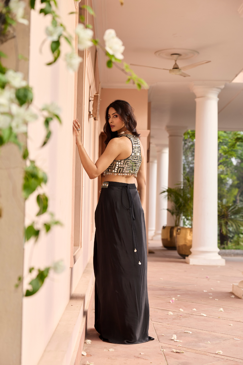 BLACK SOLID SKIRT SET