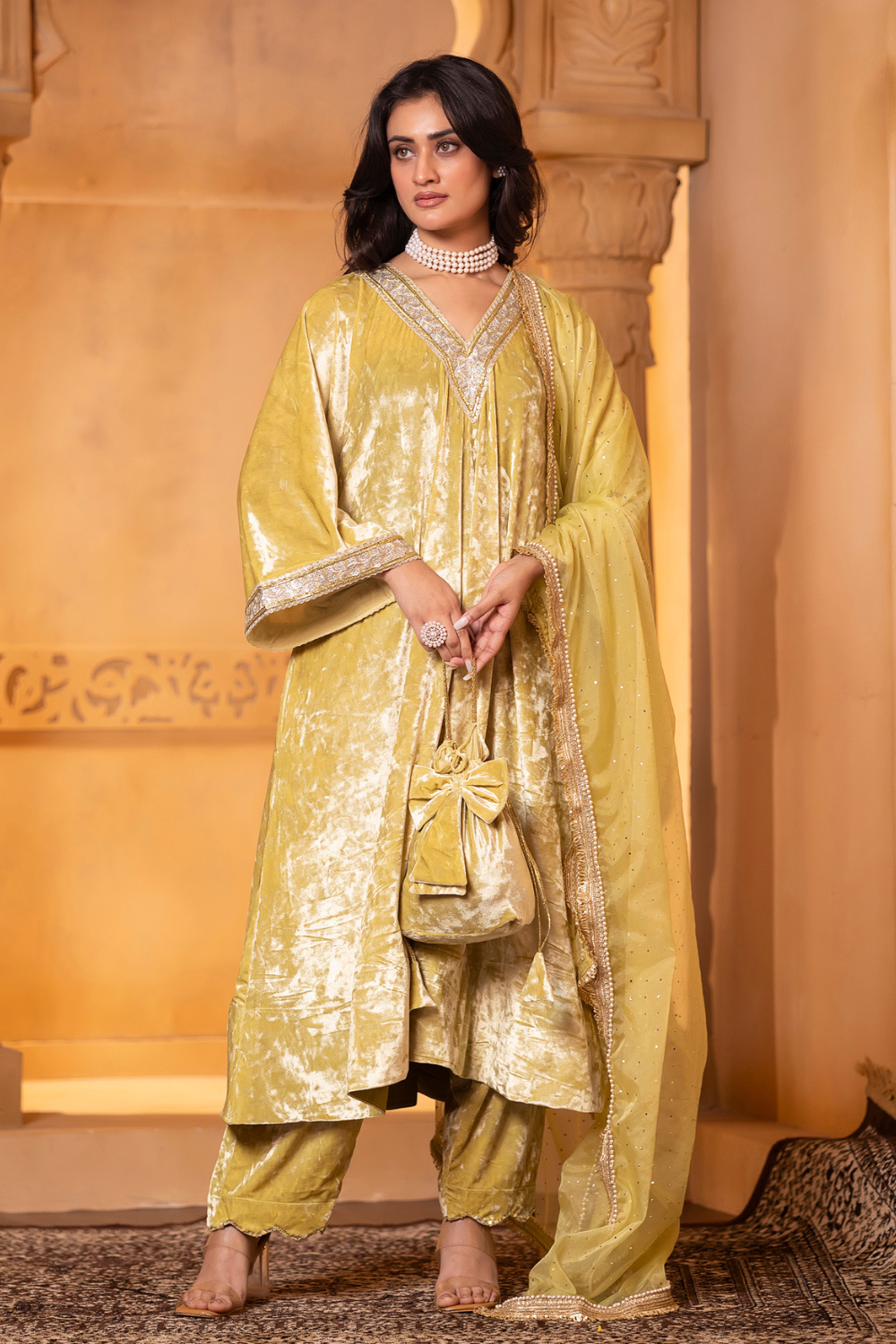 Mint Velvet kaftan Set