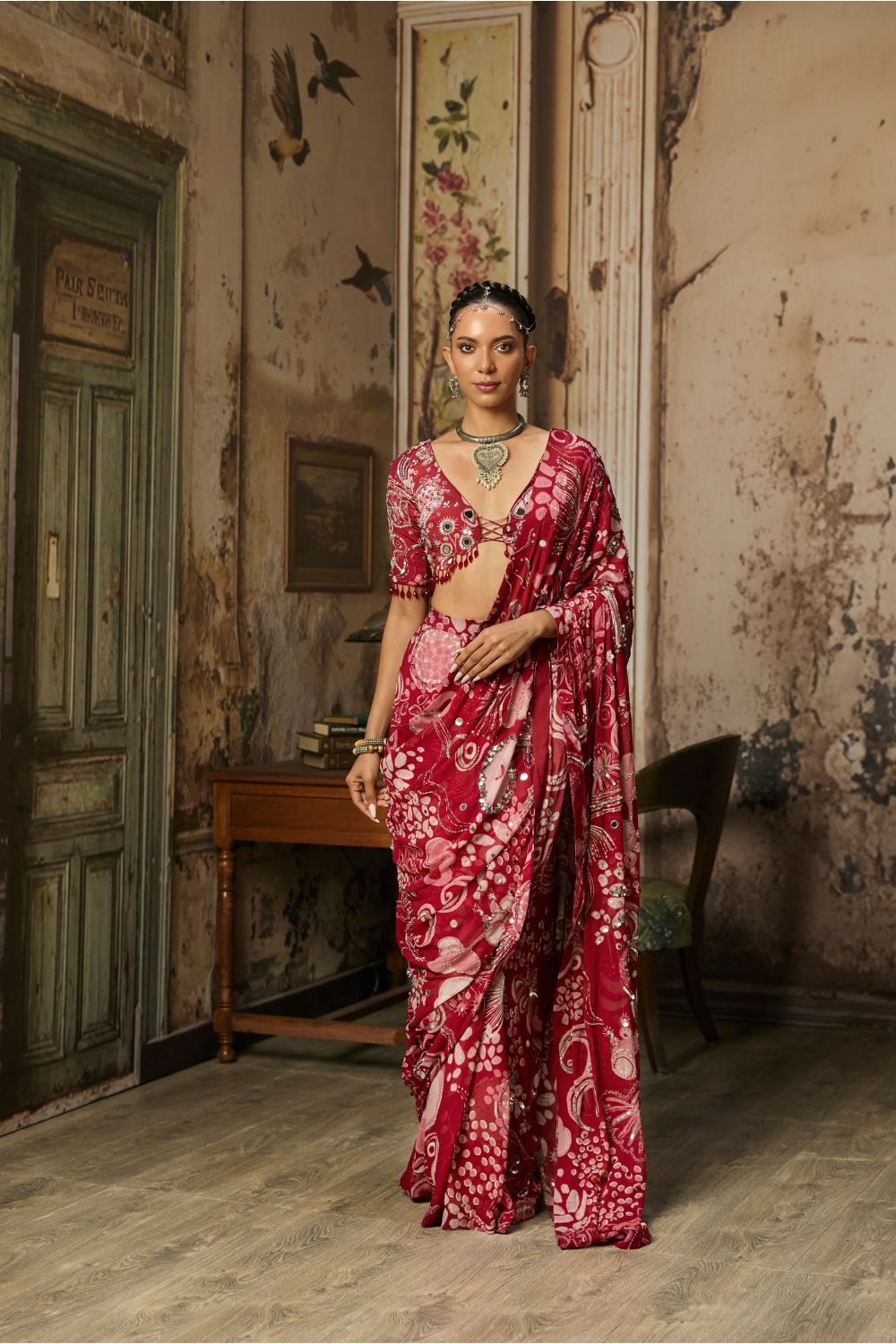 SCARLET RED PRINTED AND HIGHLIGHTED CLASSIC SAREE SET