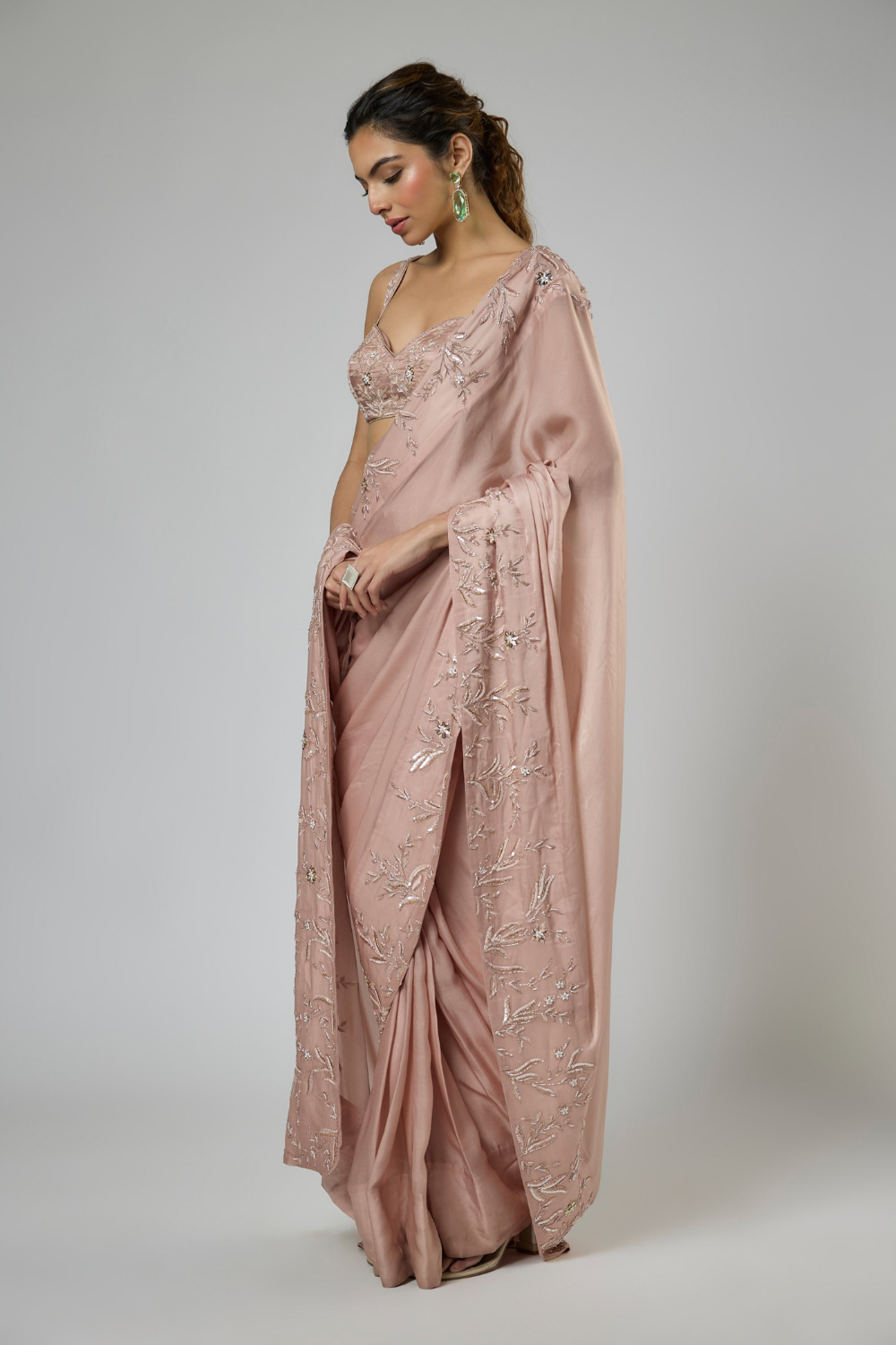 ONION PINK INTRICATE FLORAL EMBROIDERED SAREE SET