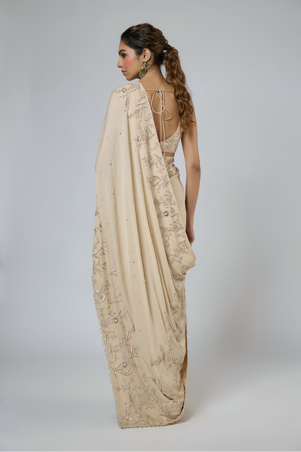 BEIGE INTRICATE FLORAL EMBROIDERED SAREE SET