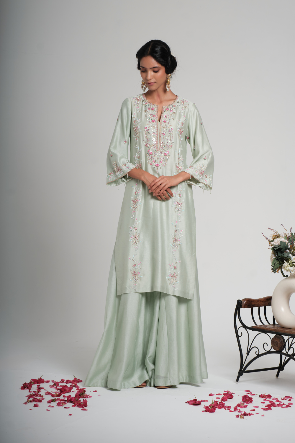 Tarini Pallazo Set