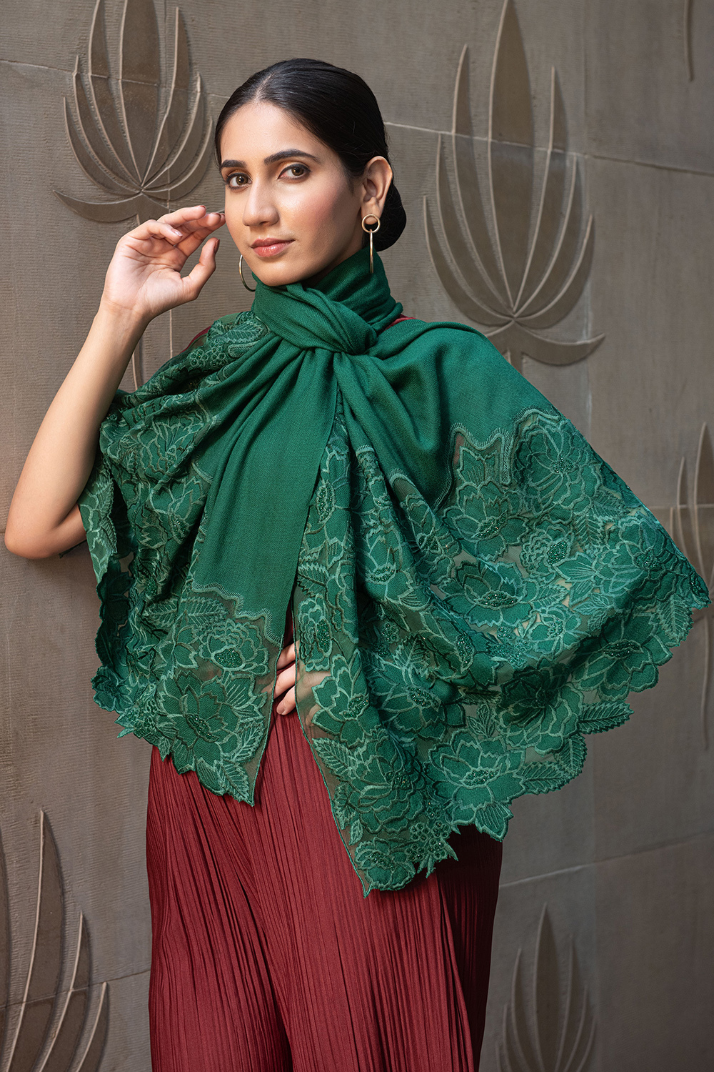 A Rose Dream | Embroidered Wool Silk Stole – Emerald