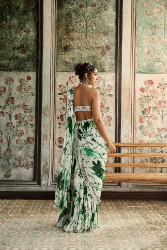 IVORY & GREEN FLORAL PRINT AND HIGHLIGHTED BORDER SKIRT SAREE SET