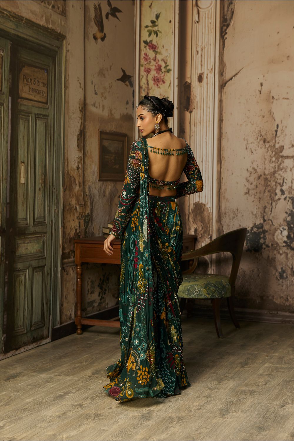 DARK GREEN PRINTED AND HIGHLIGHTED TIERED SKIRT SAREE SET
