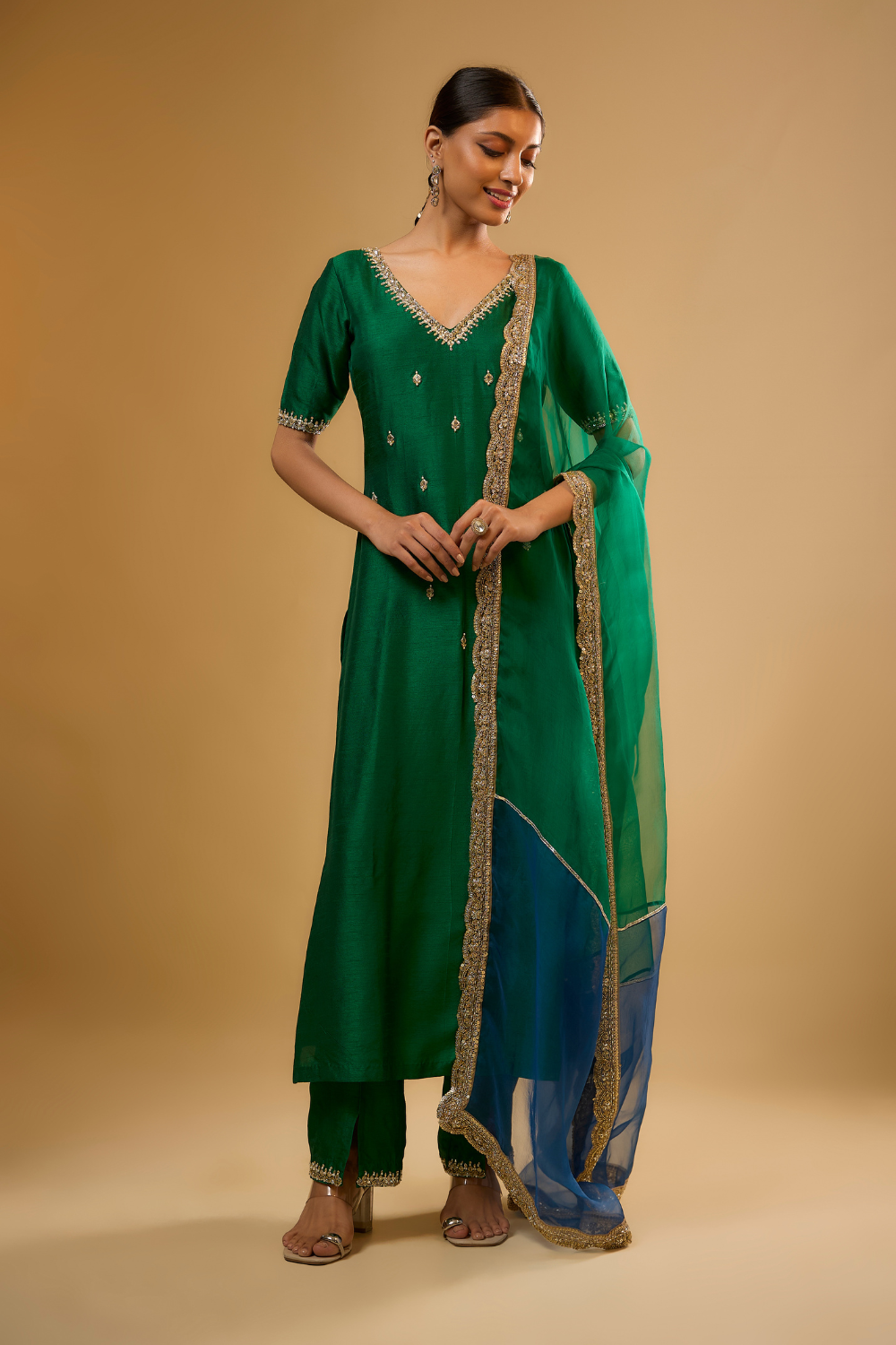 Emerald green semi dupion kurta pants set with mirrors and gold embroidery