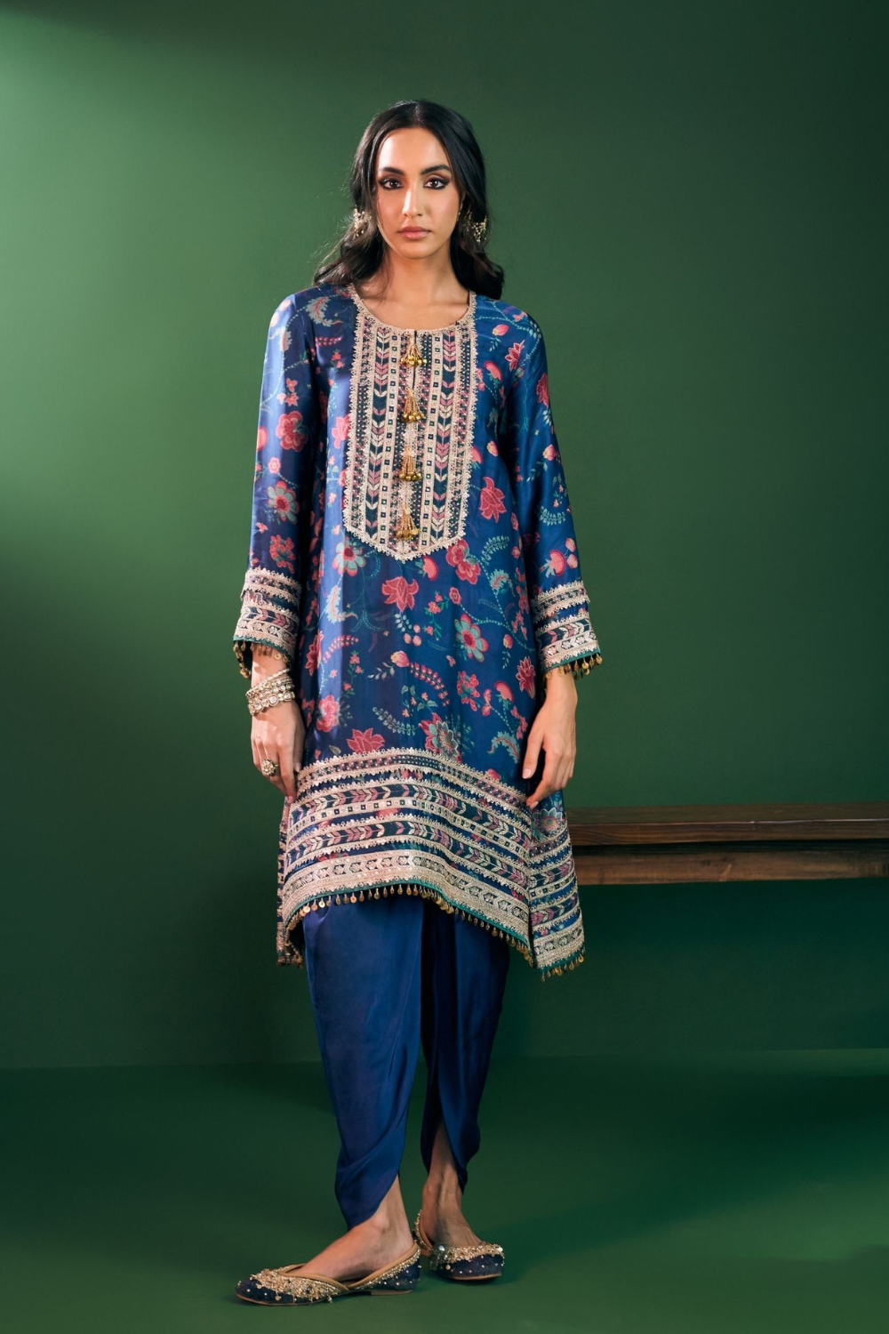 Sahi Cupro Satin Printed Navy Kurta with Navy Salwar Set