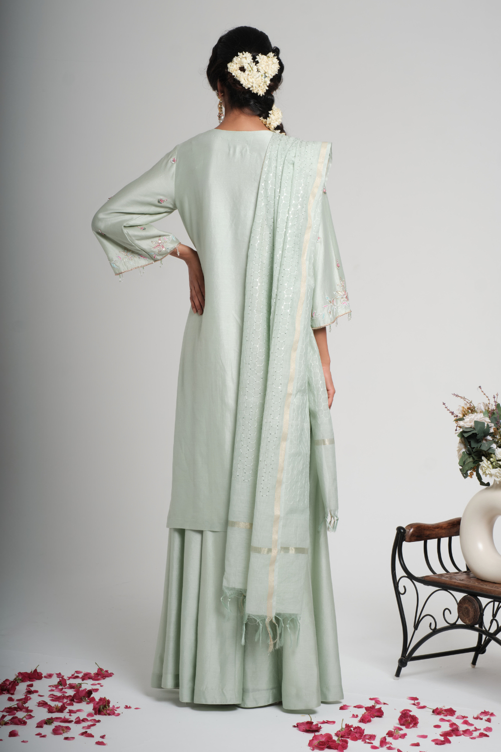 Tarini Pallazo Set